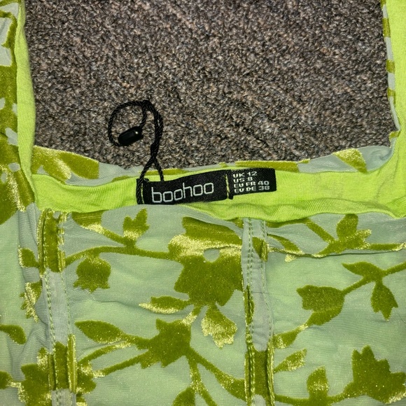 Never worn Boohoo crop top - Picture 5 of 5